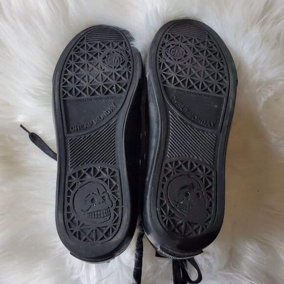 Cheap Monday black canvas sneakers size 37 EUR, 6 US, 4 UK - Picture 5 of 6